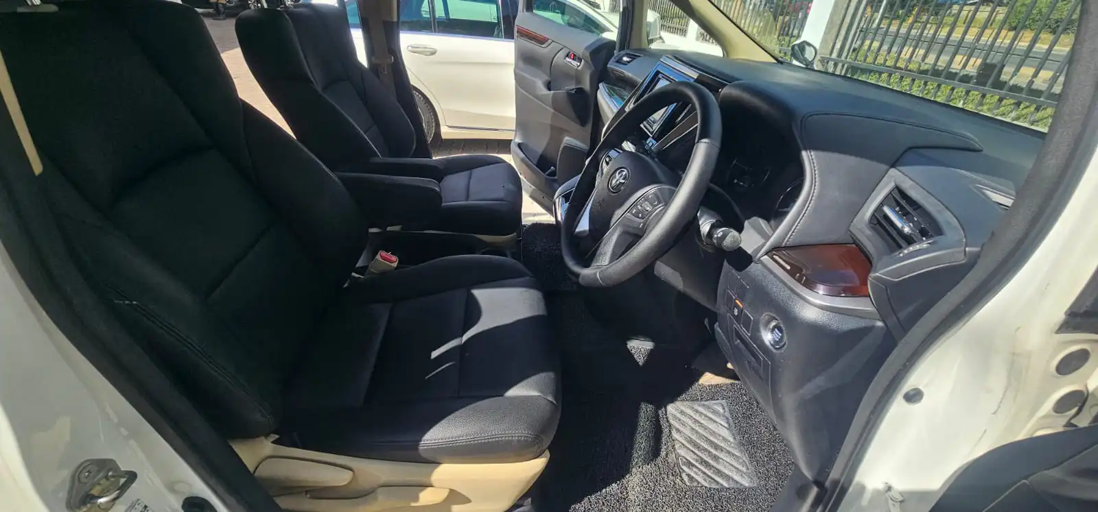 Zambia used car sale 2015 Toyota Alphard 13